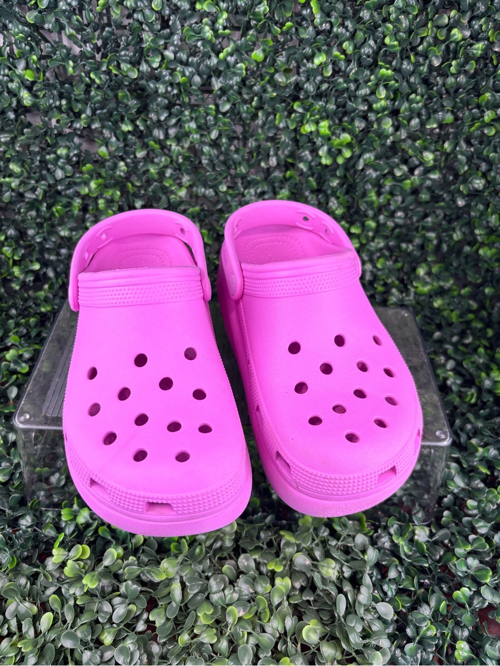 CROCS Kids Classic Clog in Hot Pink